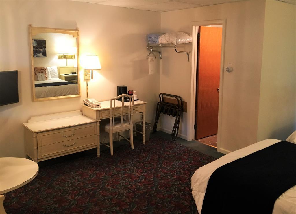 Cedar Motor Inn Μαρκέτ Εξωτερικό φωτογραφία