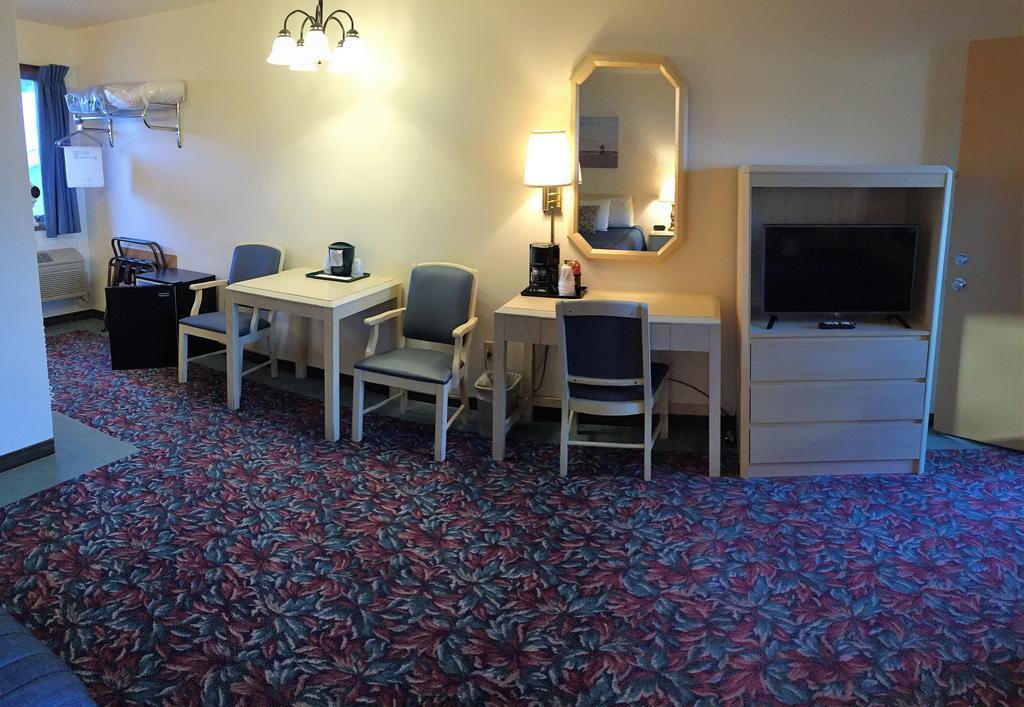 Cedar Motor Inn Μαρκέτ Εξωτερικό φωτογραφία
