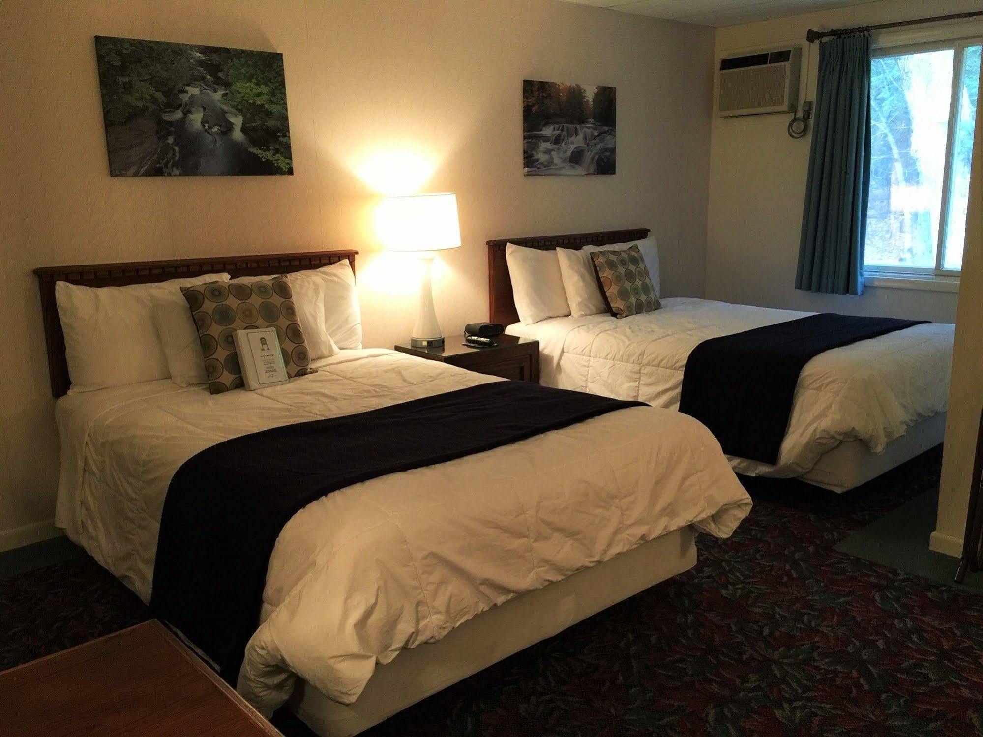 Cedar Motor Inn Μαρκέτ Εξωτερικό φωτογραφία